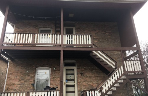 Oak Park Maison | Tree Top View 3-bedrm Oak Park comfortable, quiet, convenient