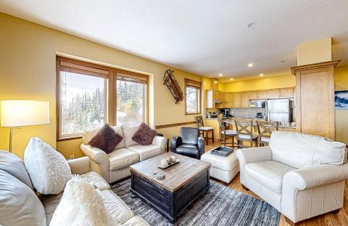 Big White Ski Resort Maison | Tree Tops 12