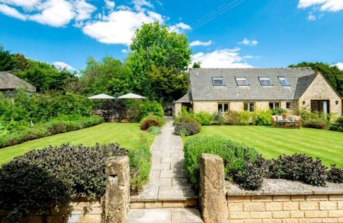 Temple Guiting Maison | Tree Tops House and Garden Cottage