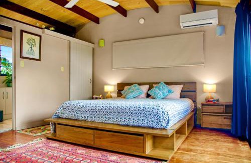 Evans Head Maison | Tree-tops - Luxurious Coastal Villa with Plunge Pool
