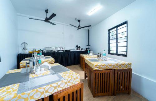 Thiruvananthapuram Hôtel | Treebo West Fort Divine - Near Padmanabhaswamy Temple