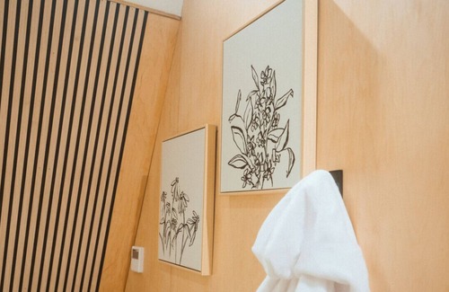Sodus Cabine | Treehouse 4 · Wander INN Treehouse & spa with private hot tub