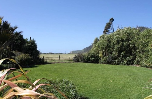 Mokihinui Location De VR | Cabane dans les arbres au Cowshed Cafe, Gentle Annie Camping Ground