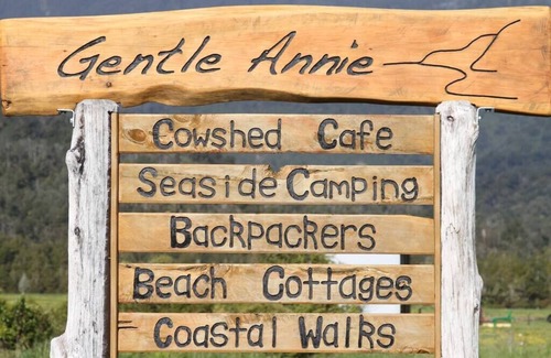 Mokihinui Location De VR | Cabane dans les arbres au Cowshed Cafe, Gentle Annie Camping Ground