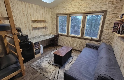 Elba Cabine | Treehouse Cabin in the Bluff Woodlands