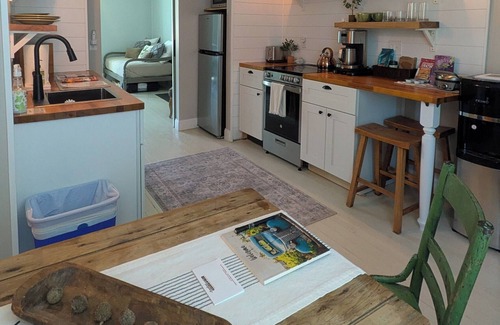 Treloar Maison | Treehouse on the Katy - Dogwood