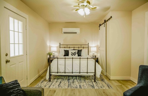 Grand Saline Maison | Trees and Trades - minutes from Canton Trade Days!