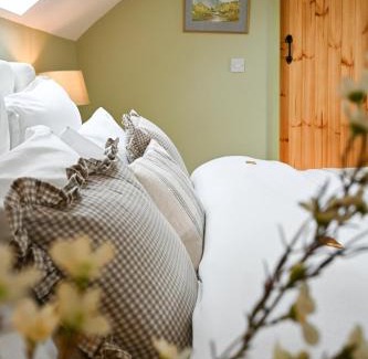 Malmesbury Appartement | Treetops at Cherry Tree Cottage
