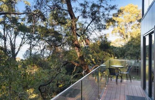 Taroona Maison | Treetops-Large Home 9km to CBD Sleeps 10