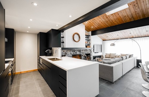 Mont-Tremblant Maison | TREMBLANT SKI IN/OUT LUXURIOUS NANSENHUS TOWNHOUSE