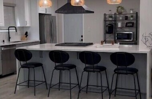 Bay Terraces Maison | Tremendous 4-bedroom house in San Diego with AC, Wi-Fi, Ideal for Long Stays