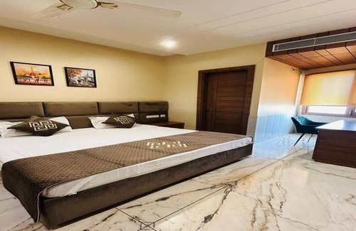 Jagadhri Hôtel | Tremendous and Luxury hotel with AC in Yamuna Nagar - 8 bedrooms available