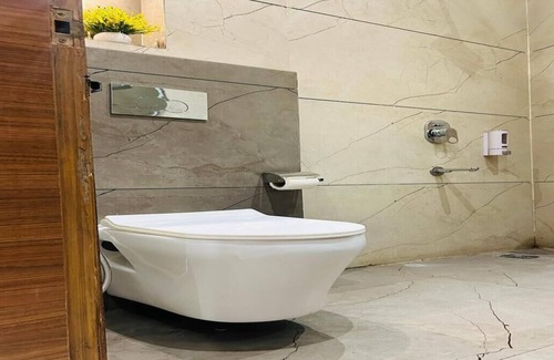 Jagadhri Hôtel | Tremendous and Luxury hotel with AC in Yamuna Nagar - 8 bedrooms available