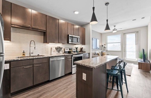 Montopolis Appartement | Trendy 1BR king suite close to DT w/ fast WiFi