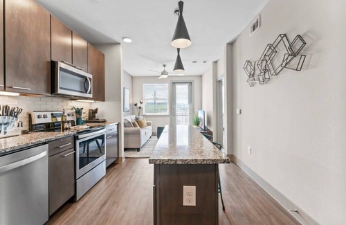 Montopolis Appartement | Trendy 1BR king suite close to DT w/ fast WiFi