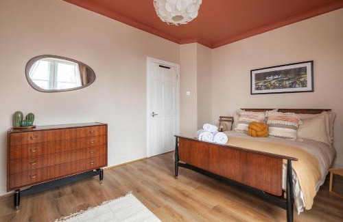 Broxburn Appartement | Trendy 2 Bed Flat - Near Airport