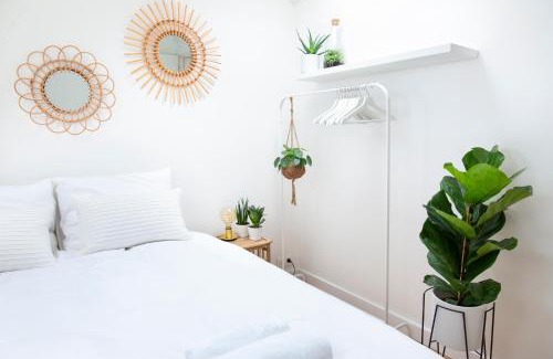 Frankendael Appartement | Trendy 2 bedroom accommodation on perfect location