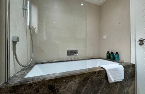 London Borough of Croydon Appartement | Trendy 2BR 2BA Flat in Crystal Palace