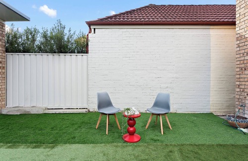 Petersham North Maison | Trendy 4BR Petersham Stay Steps from Top Cafés