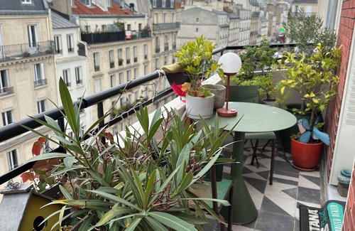 Quartier de la Folie-Mericourt Appartement | Appartement Goncourt vue Paris !