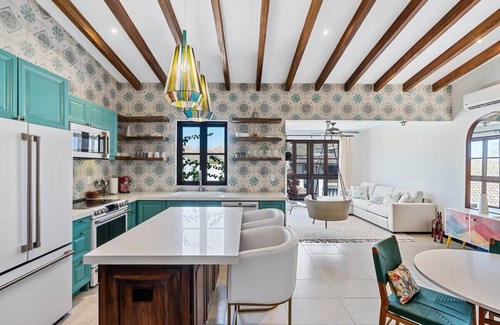 Las Catalinas Appartement | Trendy Condo with Modern Decor, Stunning Ocean Views, and Exclusive Beach Club A
