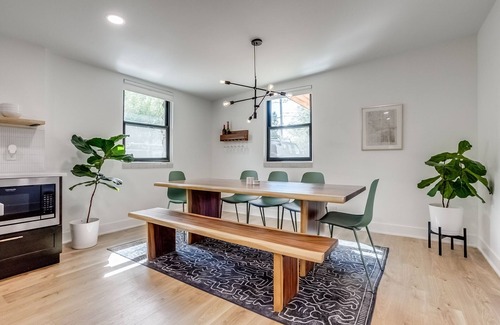 Kipling Maison | Trendy Mid-Mod House 15 min to Denver and 10 min to Golden w/ Fire Pit