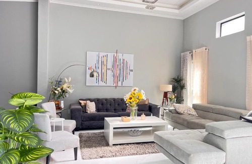 Cape Town Maison | Trendy spacious house with continuous wifi even during load shedding within Century City area