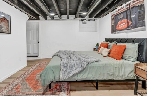 Lakeview Appartement | Trendy Two-Level Apartment