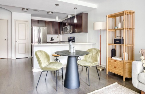 Uptown Appartement | Trendy Upper Downtown 1BR w/ Gym & Pool near 16th St Mall, by Blueground