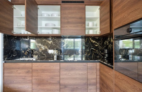 Wiedikon Appartement | Trendy Wiedikon 1BR w/ Storage Room & W/D, nr Market, by Blueground