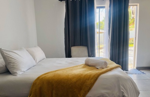 Northam Lit Et Petit-Déjeuner | TrendyBliss Guest House - n0297