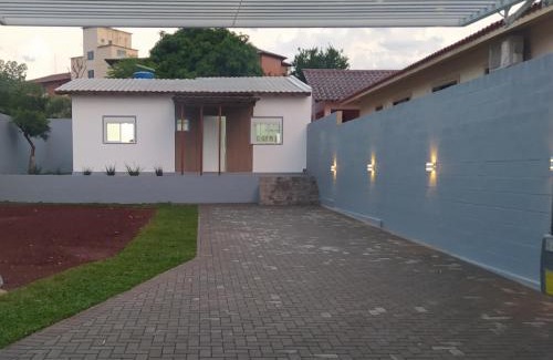 Jardim Maison | Trentino 66 - Hospedagem em Ijuí, casa agradável com estacionamento