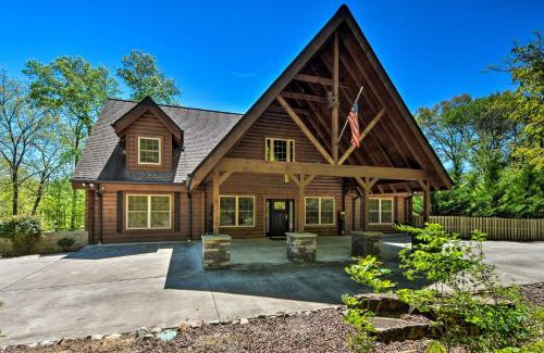 Trenton Maison | Trenton Cabin with Hot Tub - 14 Mi to Lookout Mtn!