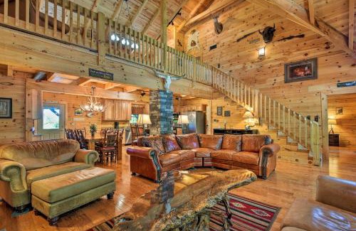 Trenton Maison | Trenton Cabin with Hot Tub - 14 Mi to Lookout Mtn!