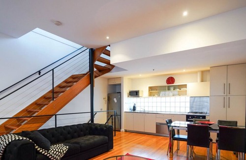 North Melbourne Maison | Tri Level townhouse in prime North Melbourne