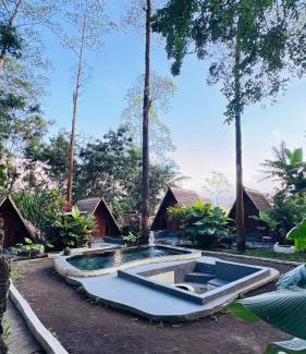 Toya Bungkah Maison | Triangle House and hot spring