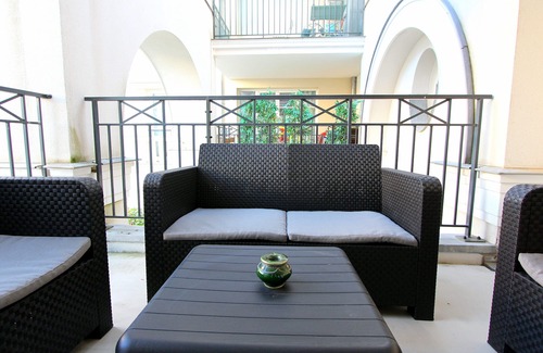 Serris Appartement | TRIANONS5 ~ 6 travelers + parking - 15min walk Disneyland