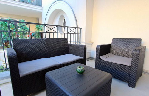 Serris Appartement | TRIANONS5 ~ 6 travelers + parking - 15min walk Disneyland