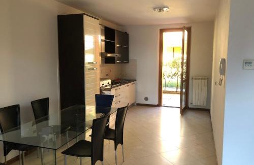 Osio Sopra Appartement | Trilocale in villetta piano terra indipendente