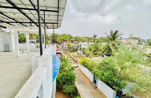 Arunagiri Nagar Maison | Trinco Town Family Guest House 4-bedroom bungalow in charming Trincomale with AC