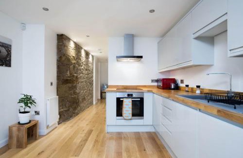 Trinity Cabine | Trinity Lodge - Home with Private Garden and Parking