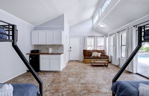 North San Antonio - SAT Maison | Triple Crown - A Birdy Vacation Rental