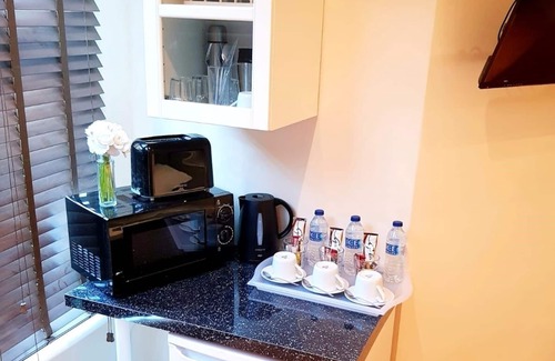 Ponders End Lit Et Petit-Déjeuner | Triple-de Luxe-Salle de bain partagée-Vue sur Rue-DELUXE TRIPLE