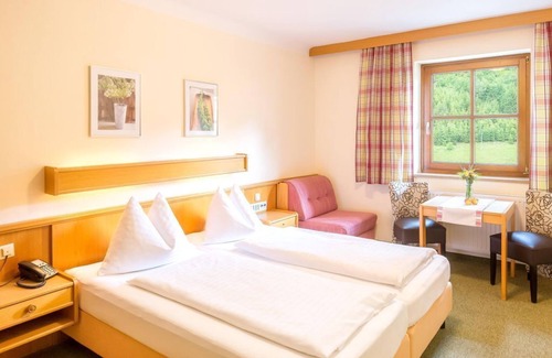 Huettschlag Hôtel | Triple room "Edelweiss" | 3-5 nights summer - Hotel Almrösl