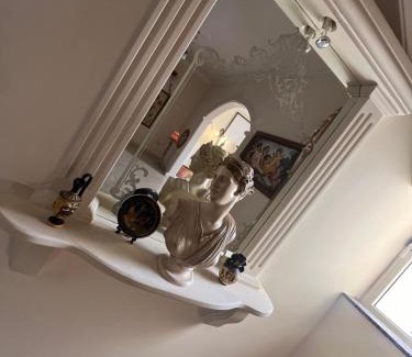 Tal-Ghoqod Maison | Triple room in Beautiful Artsy Maisonette
