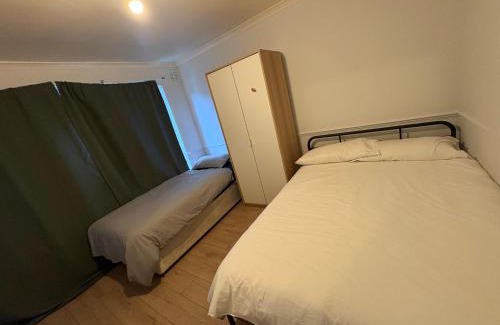 St. Ann's Maison | Triple room in North London
