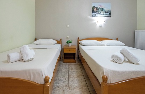 Katerini Hôtel | Triple Rooms Lucia Hotel Paralia