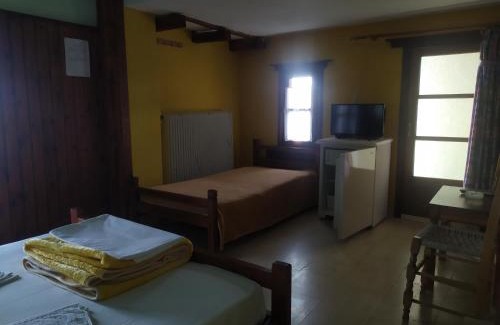 Tsagarada Appartement | Triple studio room in Mylopotamos Beach