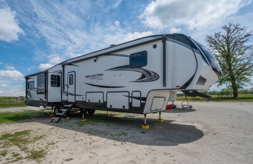 Lindale Maison | Triple W Grand Design Reflection RV