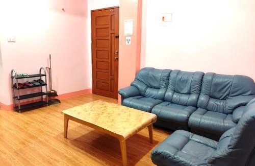 La Trinidad Appartement | TripleG's Transient Apartment House with FREE PARKING and CCTV
